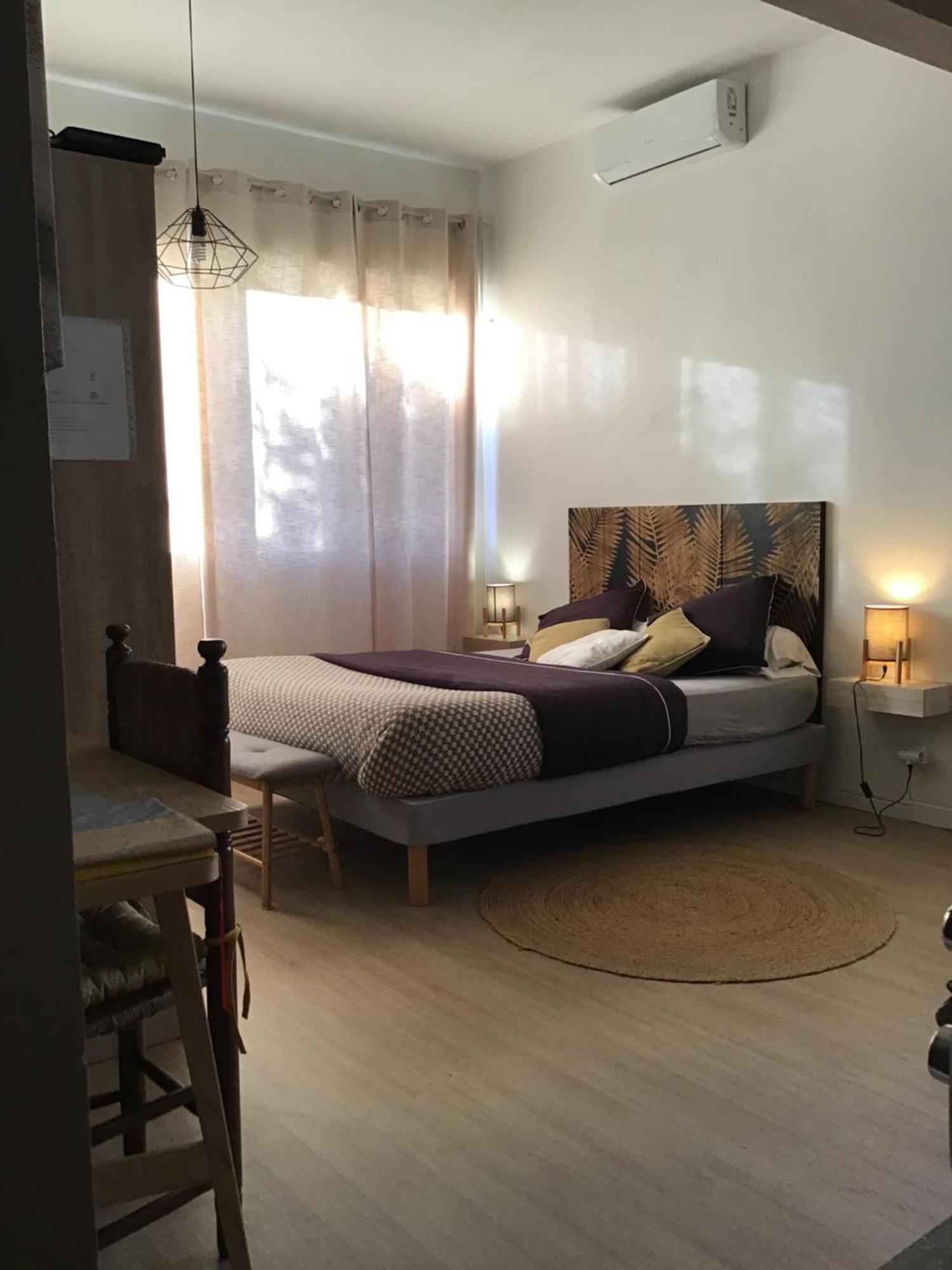 סיינט דניס Studio Cosy Avec Piscine Dans Une Villa מראה חיצוני תמונה