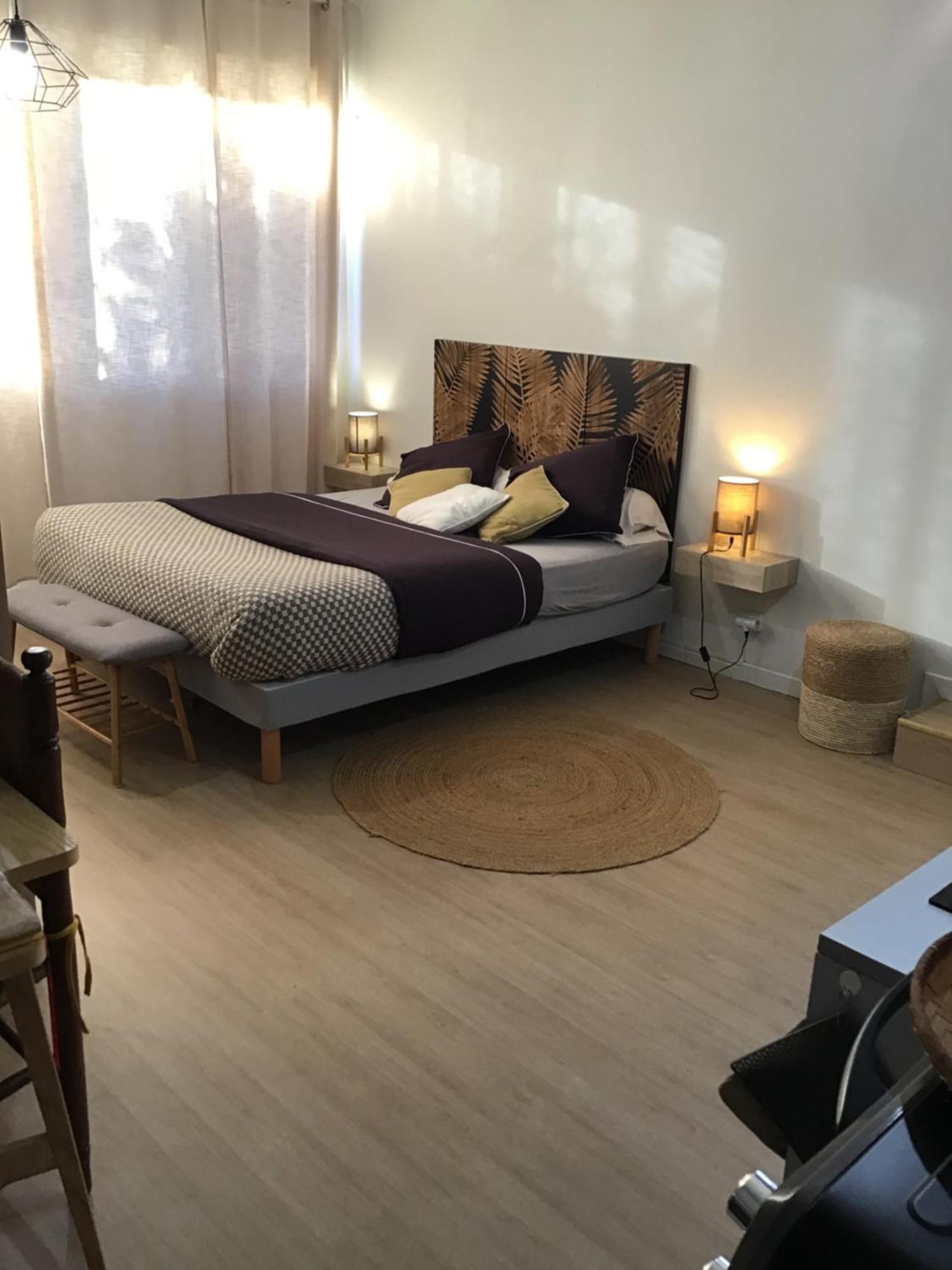 סיינט דניס Studio Cosy Avec Piscine Dans Une Villa מראה חיצוני תמונה