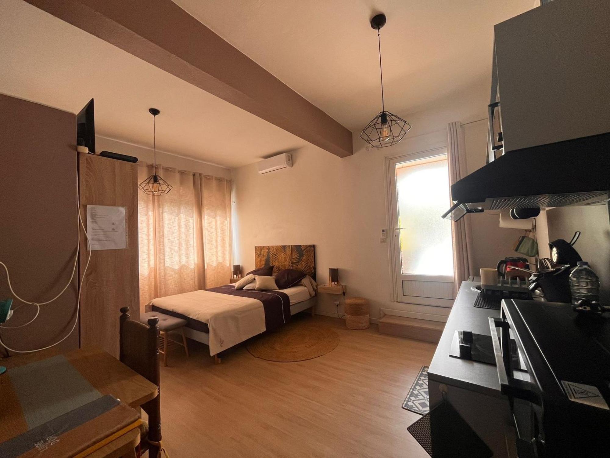 סיינט דניס Studio Cosy Avec Piscine Dans Une Villa מראה חיצוני תמונה